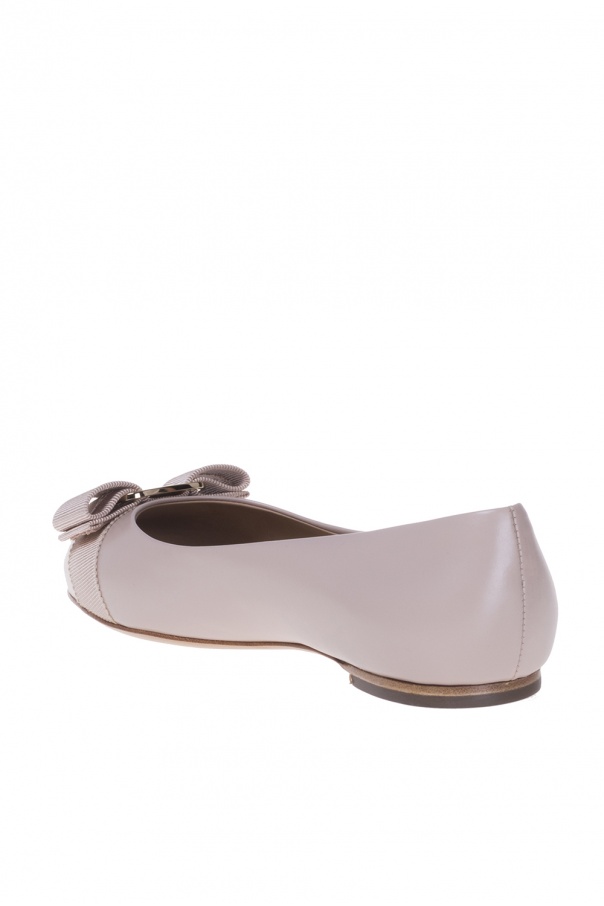 ferragamo varina new bisque